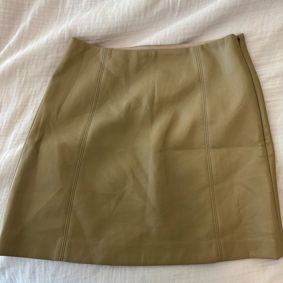 Babaton Vegan Leather Skirt size 4 - Picture 3 of 4